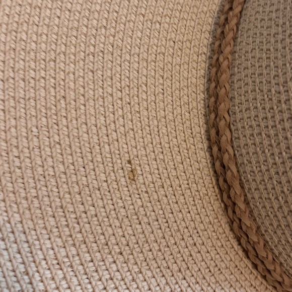 Boho Ivory Wide Brim Summer Hat - Like New - Picture 5 of 5